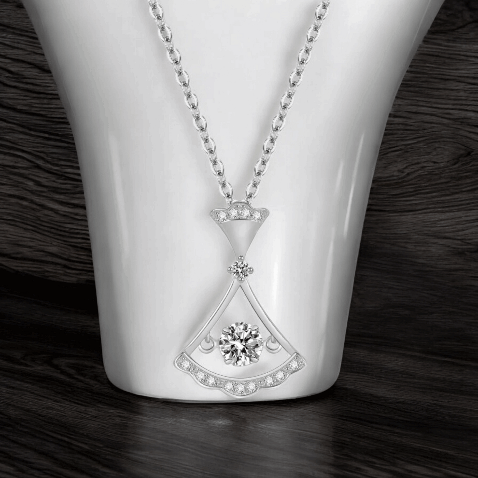 Be My Valentine - Hollow Fans Dancing Diamond Zircon Pendant